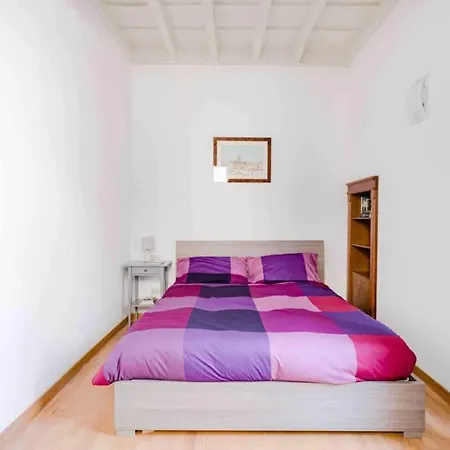 Elegant Trilussa Apartment-2